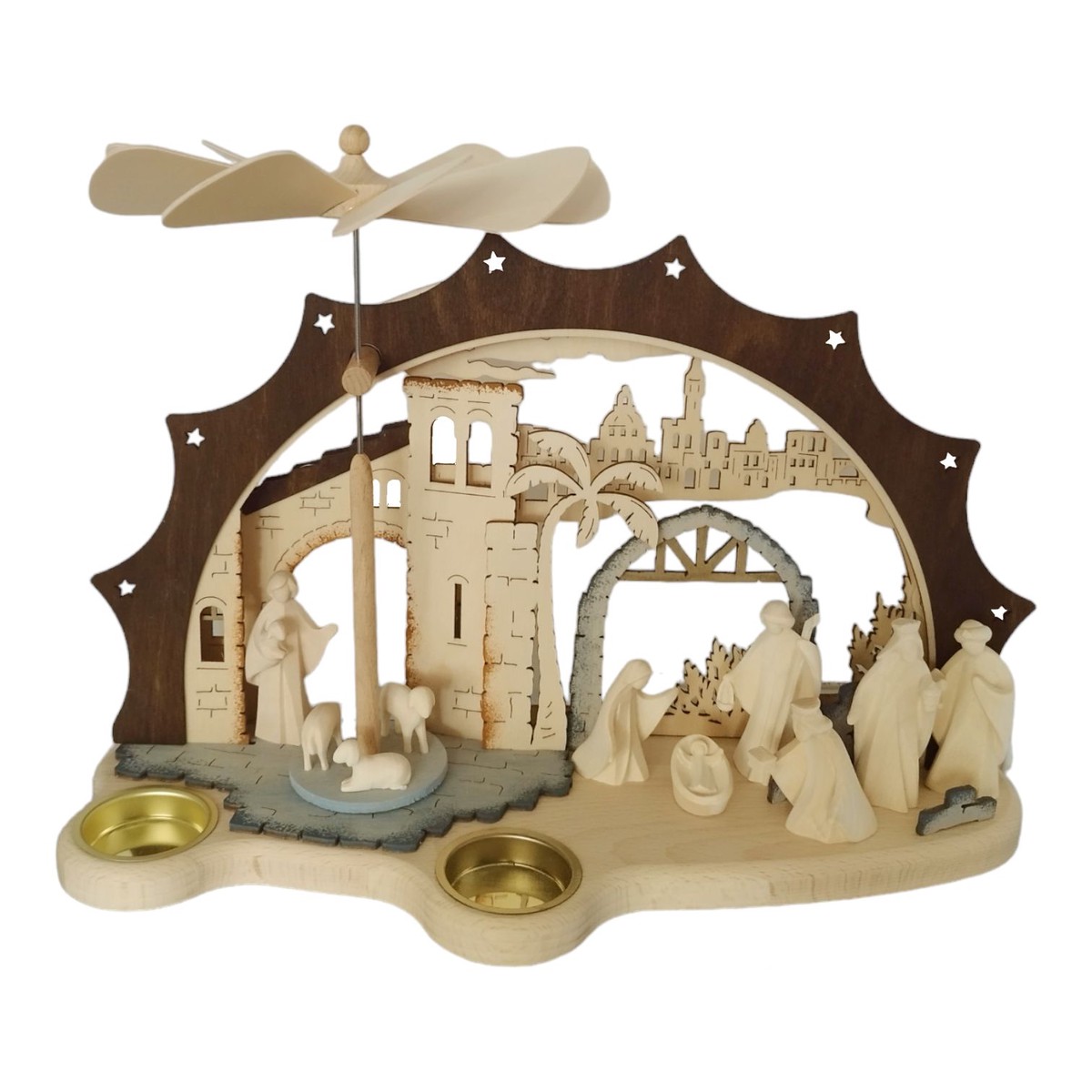 Candle arch of Christs birth with pyramid