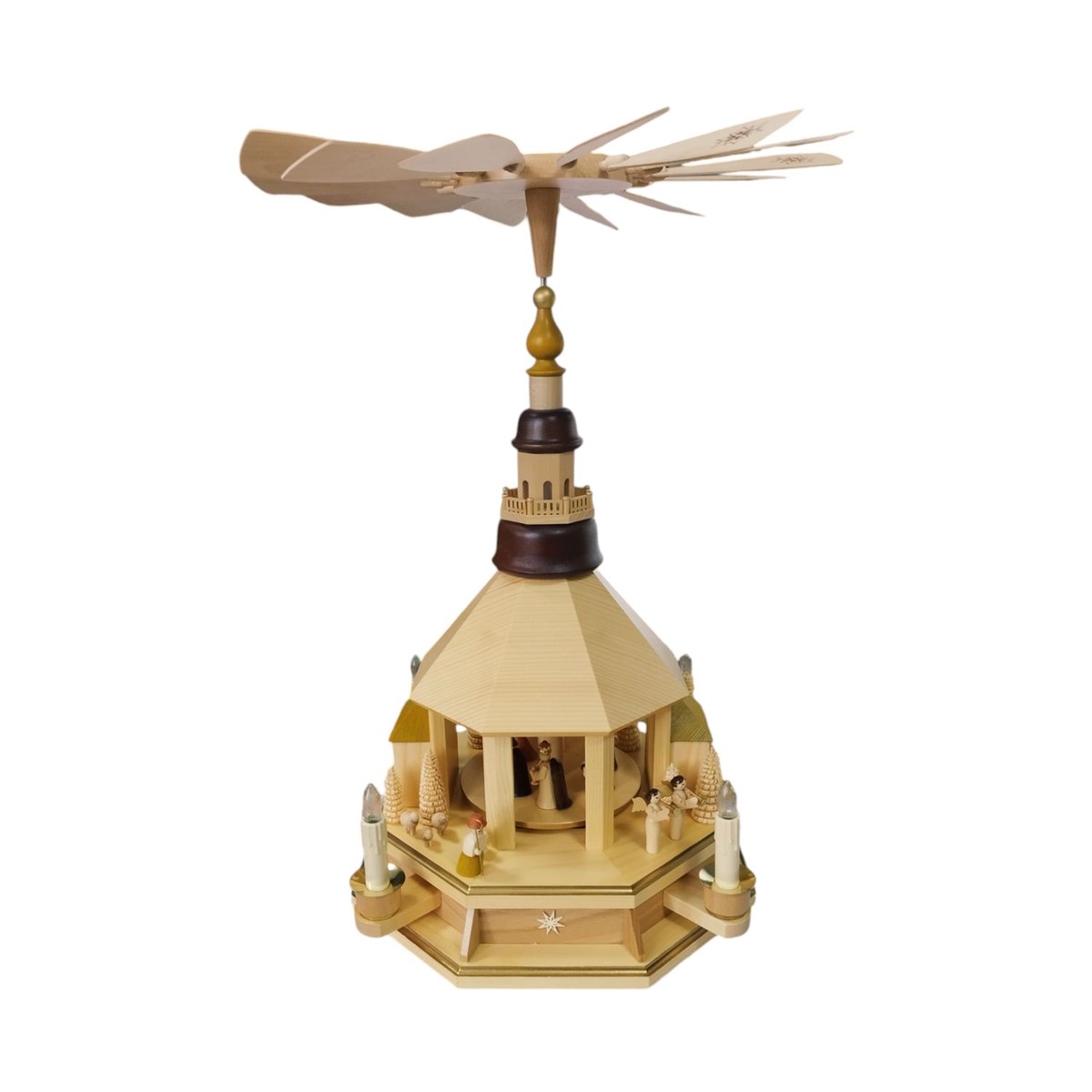 Pyramid of Christs Birth natural, electrically illuminated